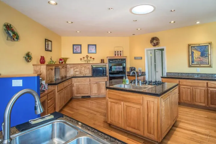 2600 Geneil Court, Hollister, California 95023