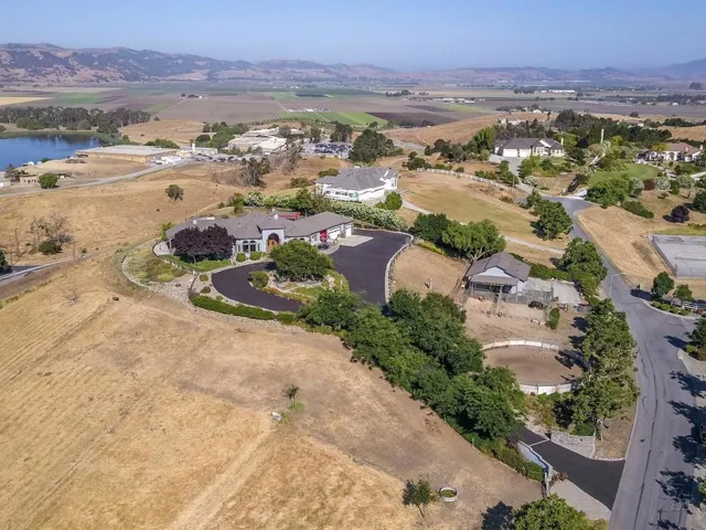 2600 Geneil Court, Hollister, California 95023