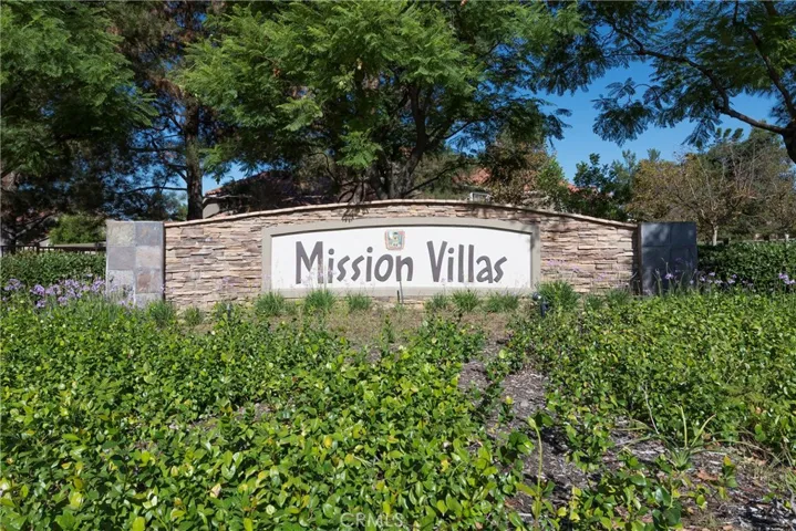 Mission Villas condos is conveniently located for easy commuting and shopping.