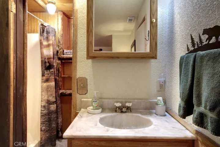 530 Catalina Road, Big Bear, California 92315