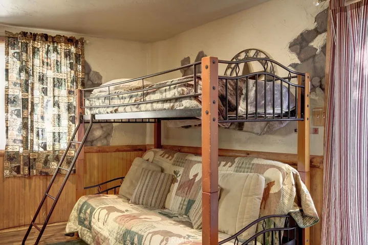 530 Catalina Road, Big Bear, California 92315