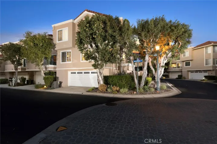19386 Maidstone Lane, Huntington Beach, California 92648