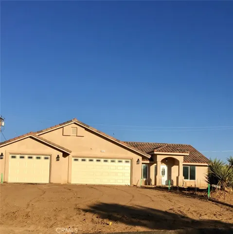 8761 Frontera Avenue, Yucca Valley, California 92284