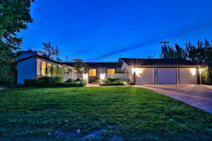 13023 Ten Oak Way, Saratoga, California 95070