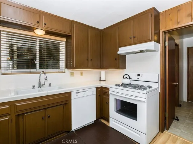 213 Fremont Road, Lake Arrowhead, California 92352