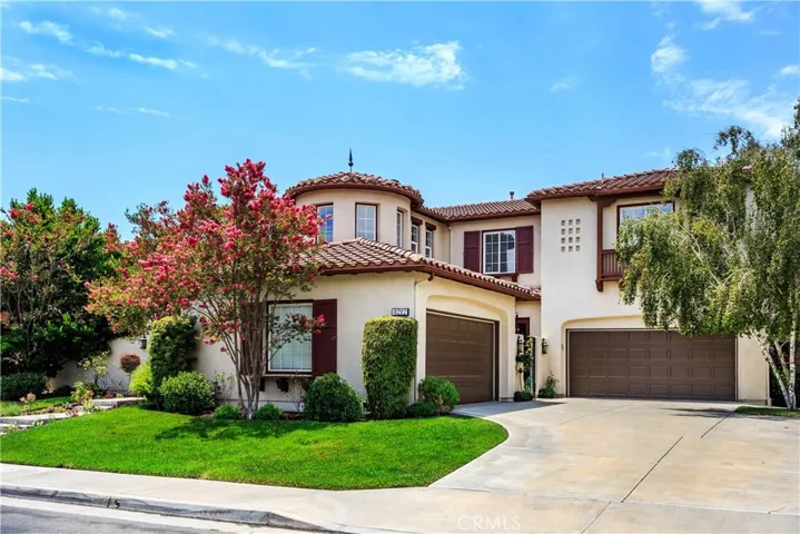 8212 E Bailey Way, Anaheim Hills, California 92808