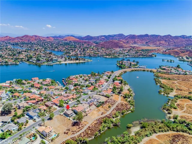 29689 Longhorn Drive, Canyon Lake, California 92587