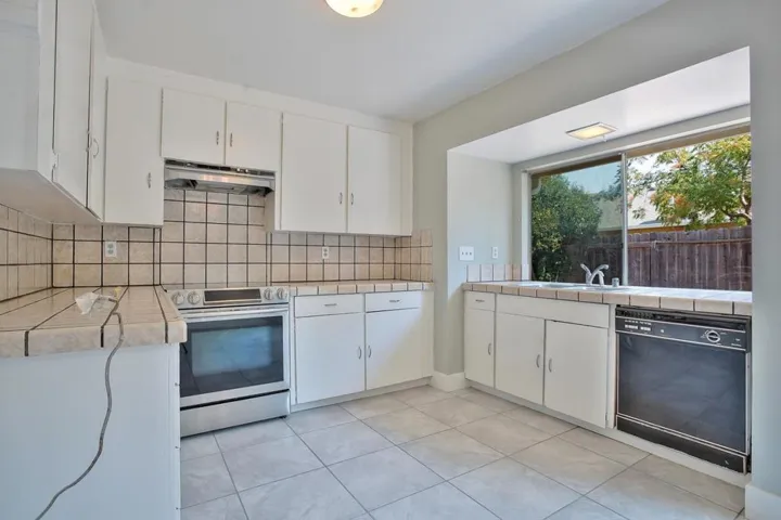282 Helen Way, Livermore, California 94550