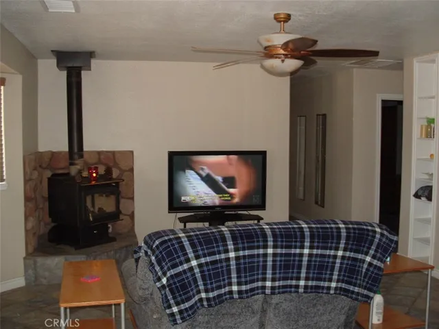 17982 Valencia Street, Hesperia, California 92345