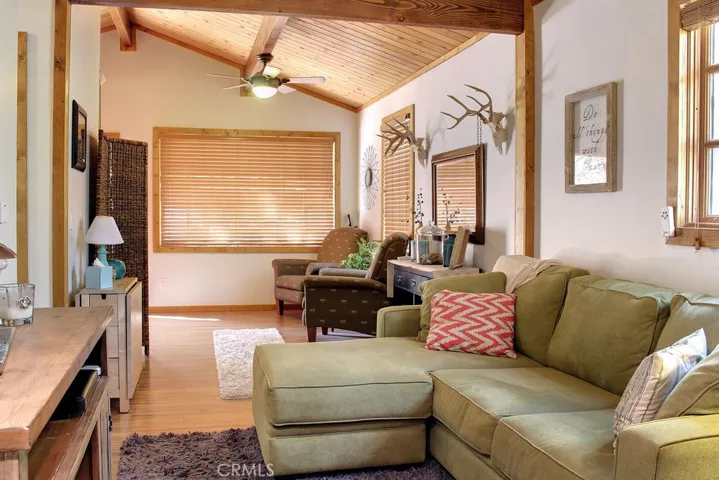 399 Imperial Avenue, Sugarloaf, California 92386