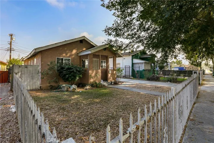 625 W 105th Street, Los Angeles, California 90044