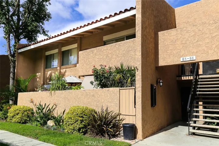 1001 W Macarthur Boulevard 88, Santa Ana, California 92707