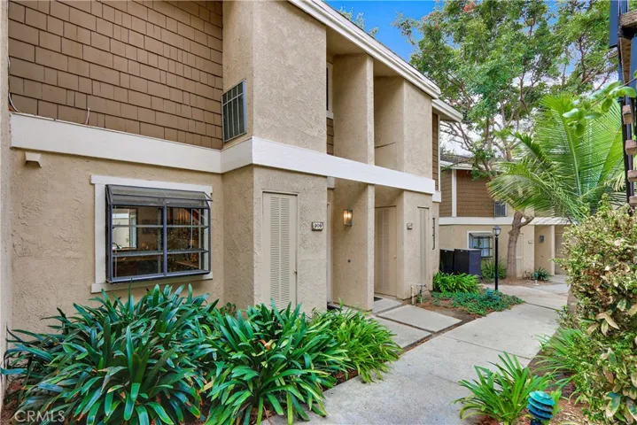 209 Pineview, Irvine, California 92620
