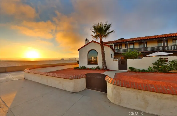 2302 The Strand, Hermosa Beach, California 90254