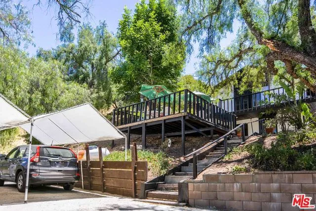 1572 Gunnison Trail, Topanga, California 90290