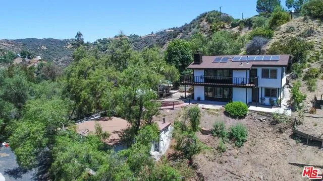 1572 Gunnison Trail, Topanga, California 90290