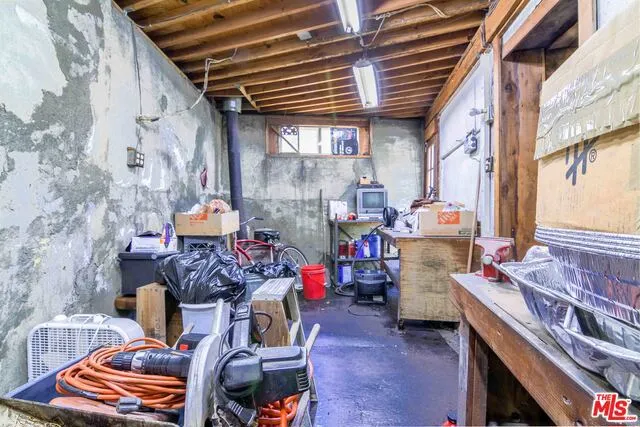1572 Gunnison Trail, Topanga, California 90290