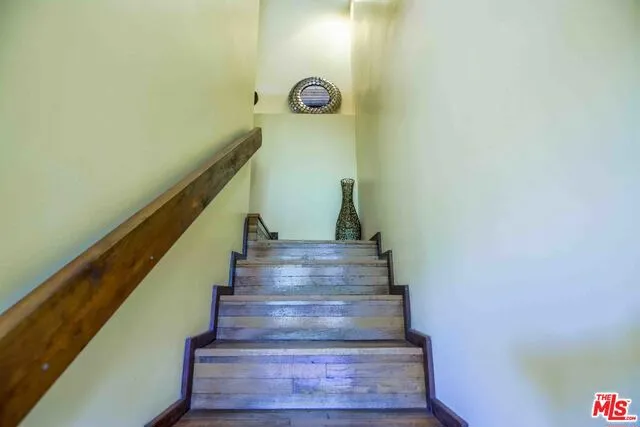 1572 Gunnison Trail, Topanga, California 90290