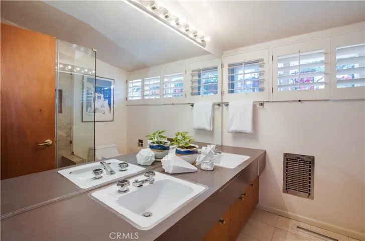 37 Headland Drive, Rancho Palos Verdes, California 90275