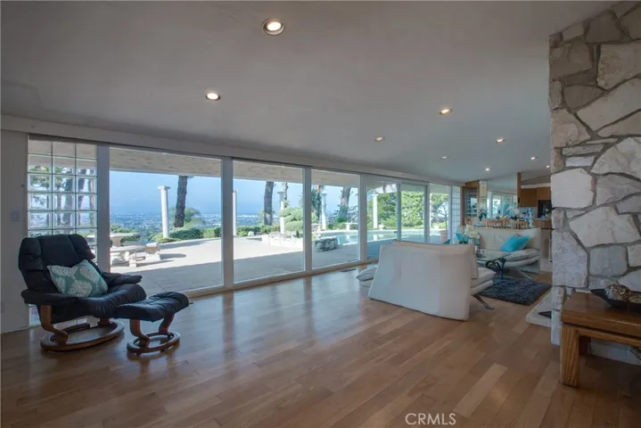 37 Headland Drive, Rancho Palos Verdes, California 90275
