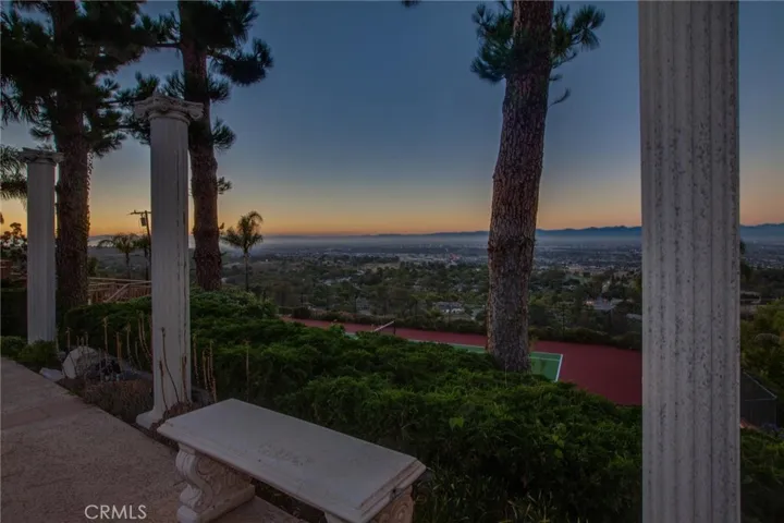 37 Headland Drive, Rancho Palos Verdes, California 90275