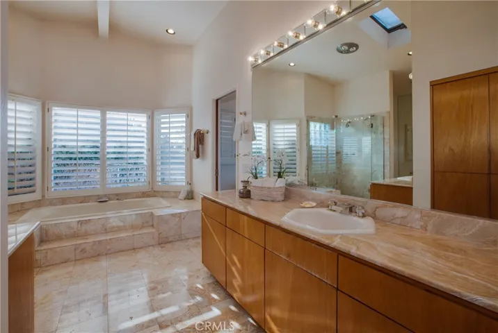 37 Headland Drive, Rancho Palos Verdes, California 90275