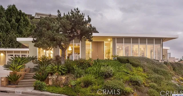 1840 Deermont Road, Glendale, California 91207