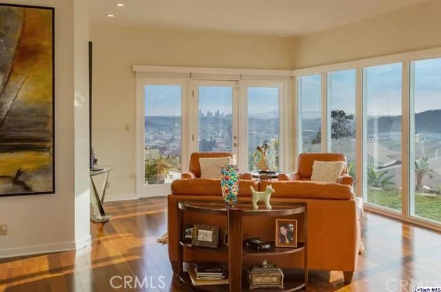 1840 Deermont Road, Glendale, California 91207
