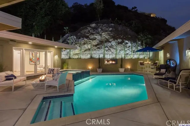 1840 Deermont Road, Glendale, California 91207