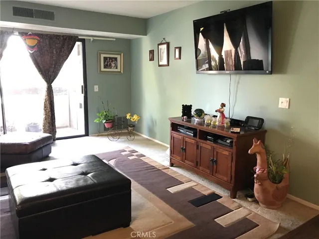 700 W 3rd Street W C207, Santa Ana, California 92701