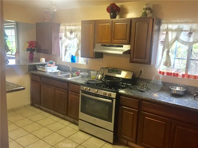 10349 Alder Avenue, Bloomington, California 92316