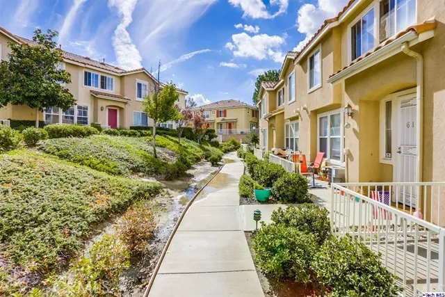 18008 Flynn Drive 6108, Canyon Country, California 91387