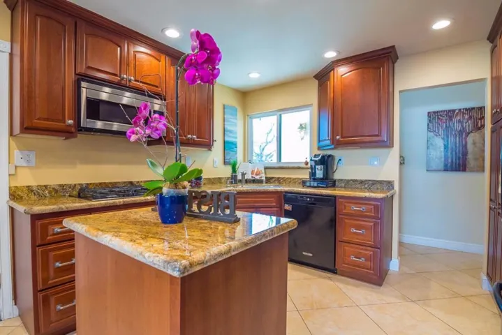 958 La Plata Plaza, Campbell, California 95008