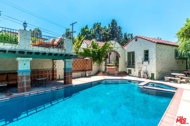 1830 Verdugo Vista Drive, Glendale, California 91208