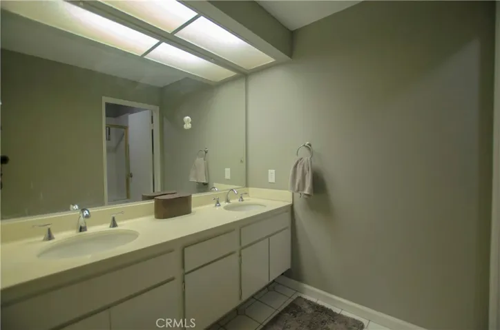 Double vanity in master bathroom