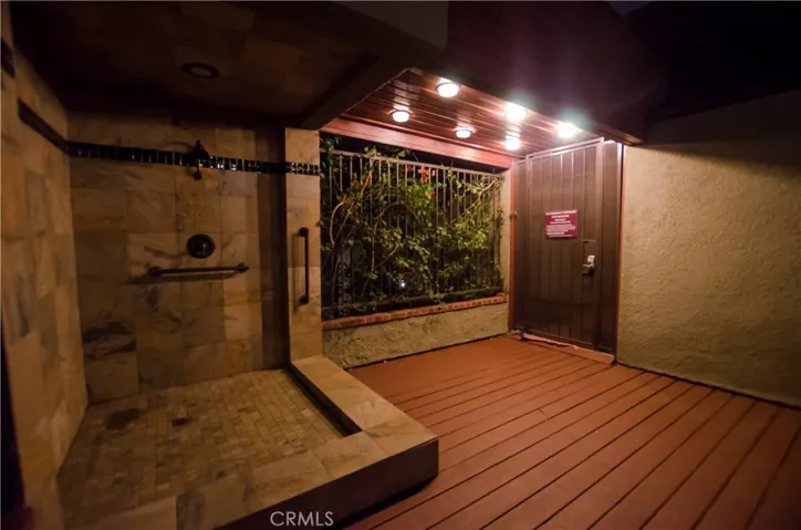 1809 Peyton Avenue 113, Burbank, California 91504