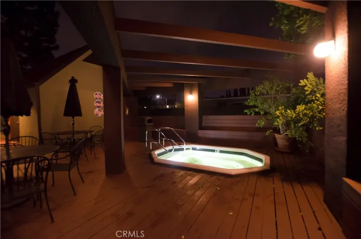 1809 Peyton Avenue 113, Burbank, California 91504