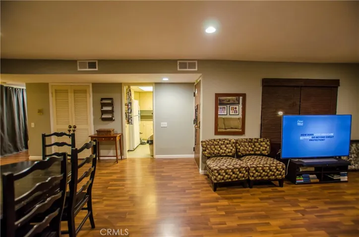 1809 Peyton Avenue 113, Burbank, California 91504