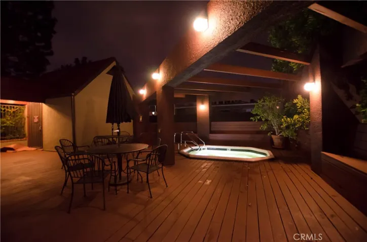 1809 Peyton Avenue 113, Burbank, California 91504