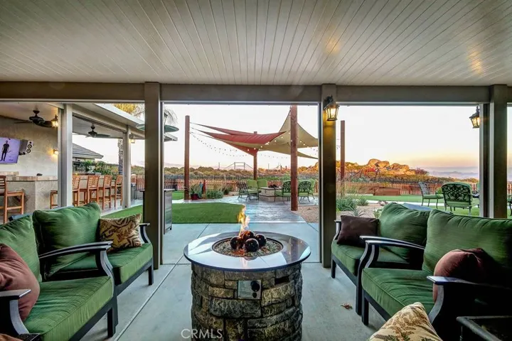 31930 Via Del Senor, Juniper Flats, California 92548