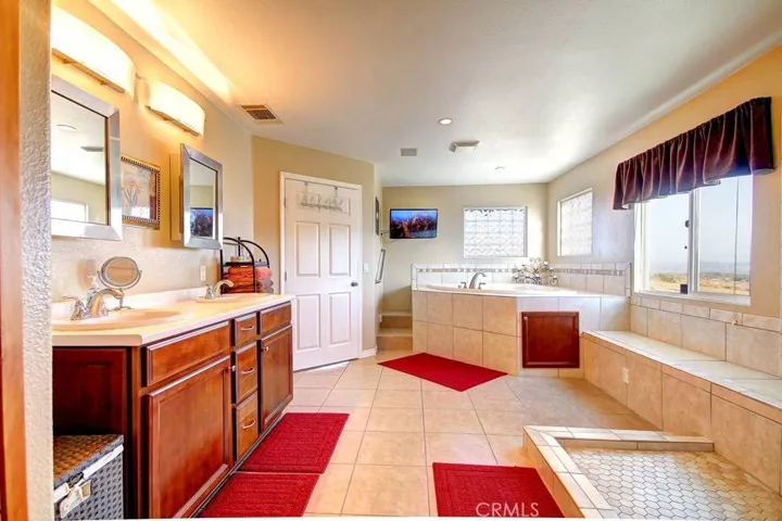31930 Via Del Senor, Juniper Flats, California 92548