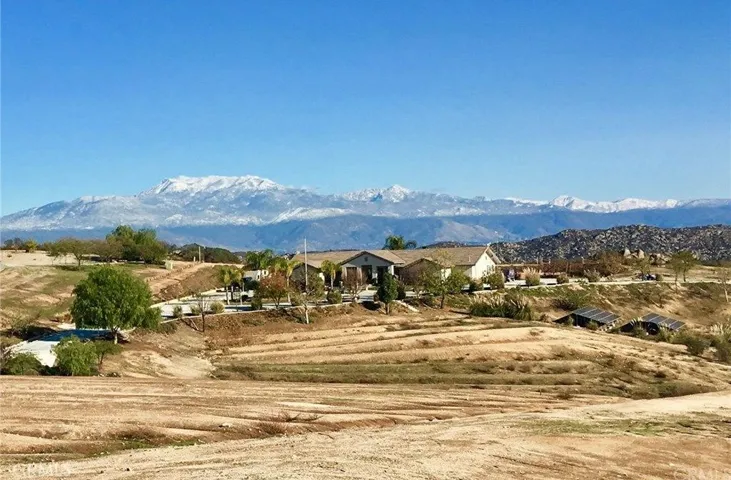 31930 Via Del Senor, Juniper Flats, California 92548