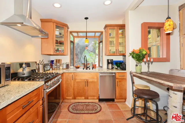 20965 Canyon Trail, Topanga, California 90290