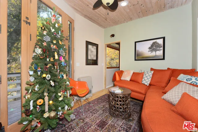 20965 Canyon Trail, Topanga, California 90290