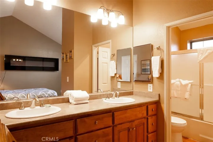 699 Cienega Road B, Big Bear, California 92315