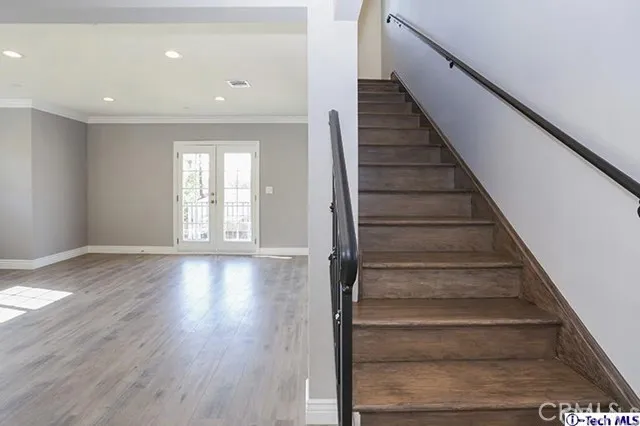 2066 Chilton Drive, Glendale, California 91201