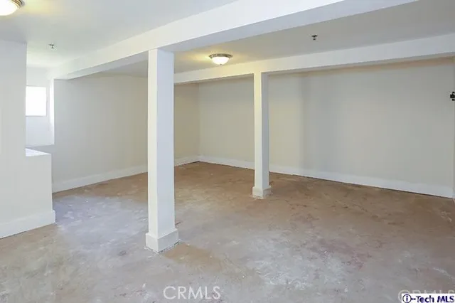 2066 Chilton Drive, Glendale, California 91201