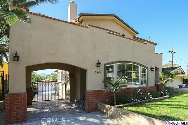 2066 Chilton Drive, Glendale, California 91201