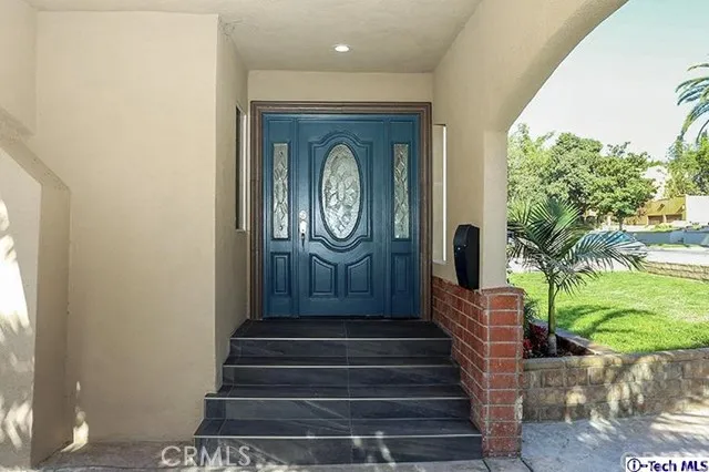 2066 Chilton Drive, Glendale, California 91201