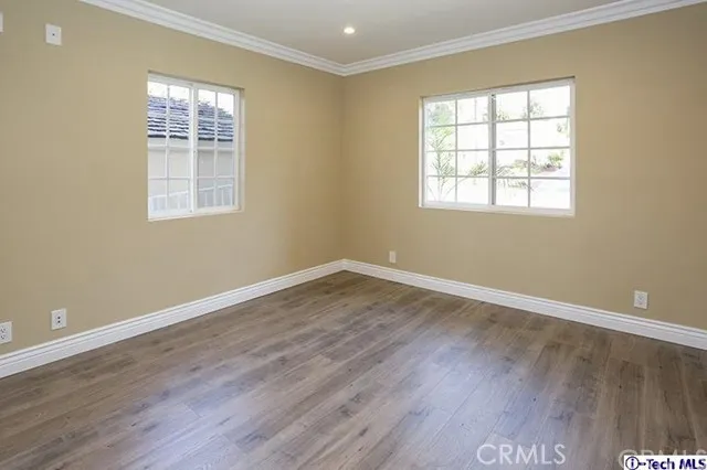 2066 Chilton Drive, Glendale, California 91201